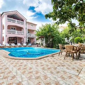 1 Paola Apartment Krk Town