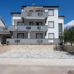 Lacic Apartment Krk Town